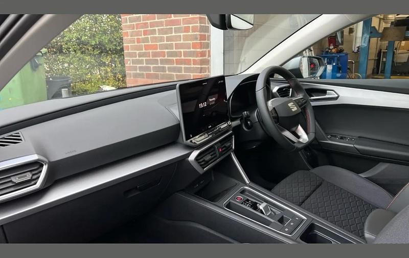 New Seat Leon FR 200 HP (147 kW) 2025 Grey Hatchback