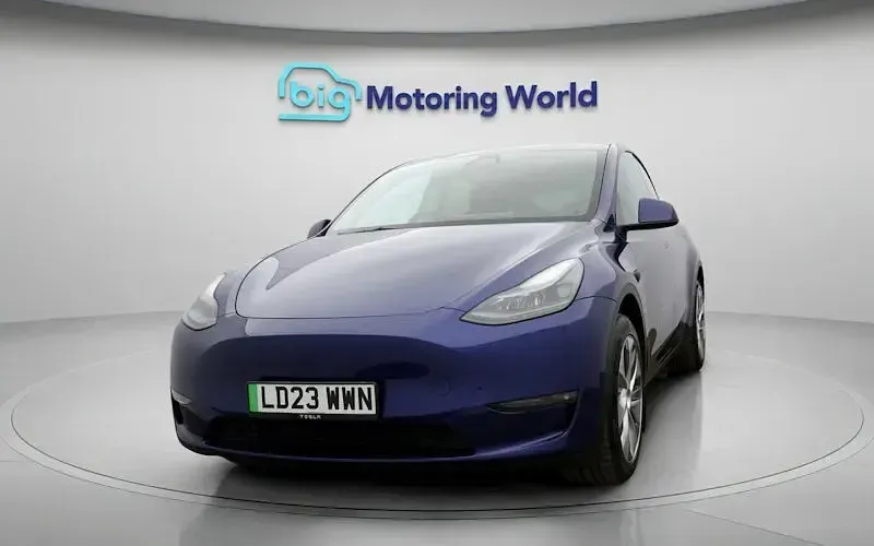 Used Tesla Model Y Long Range AWD 286 kW (389 HP) 2025 SUV