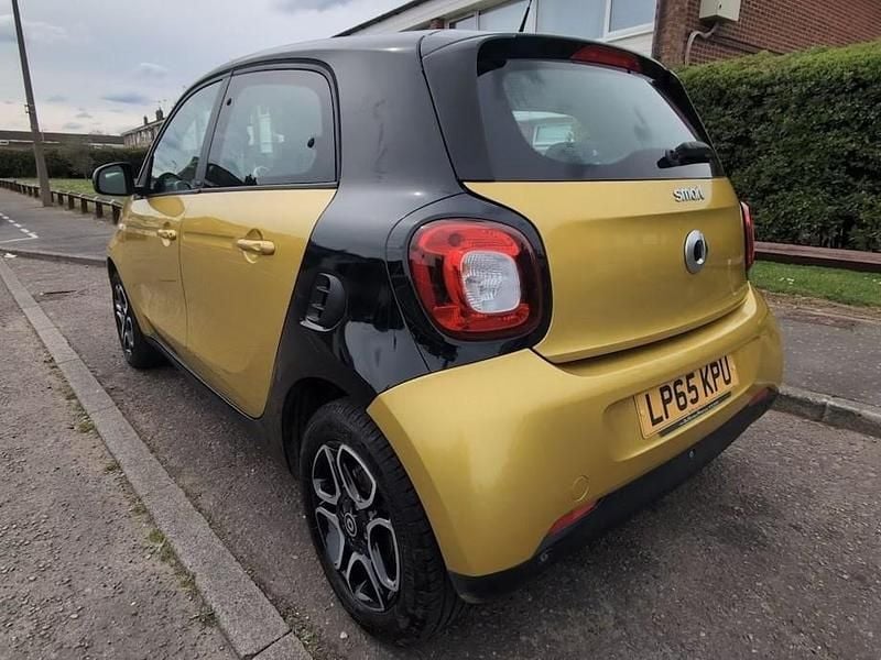 Used Smart ForFour Premium 71 HP (52 kW) 2015 Yellow Hatchback