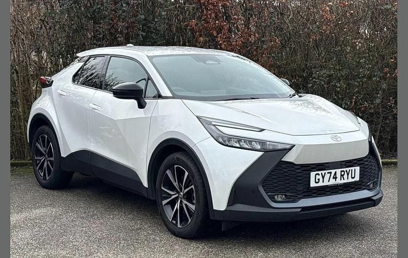 Used Toyota C-HR Design 220 HP (161 kW) 2024 White SUV