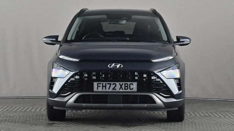 Used Hyundai Bayon Premium 100 HP (73 kW) 2023 Grey SUV