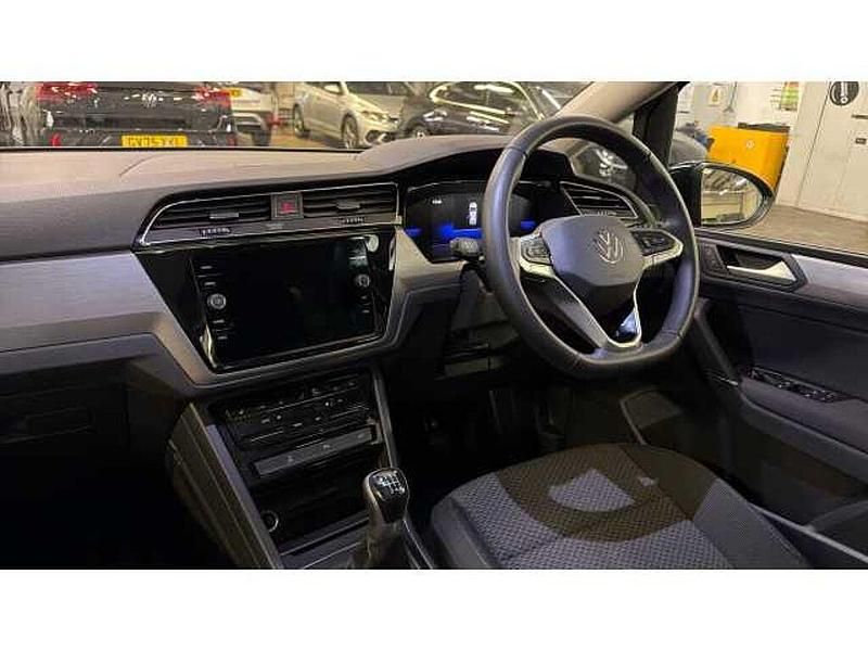 Used VW Touran 150 HP (110 kW) 2025 MPV