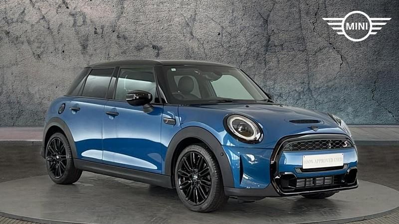Blue Used 2022 Mini Cooper S Exclusive Hatchback | £23,990 (Fair price) - Image 1/4