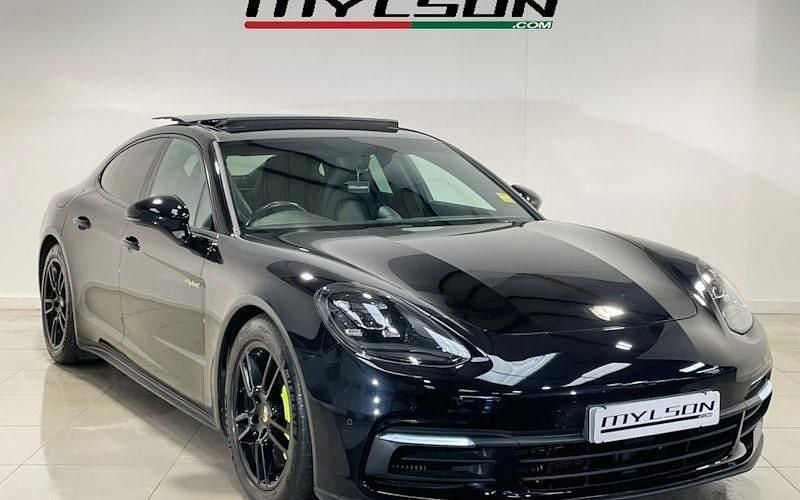 Usado Porsche Panamera 462 HP (339 kW) 2020 Citadino