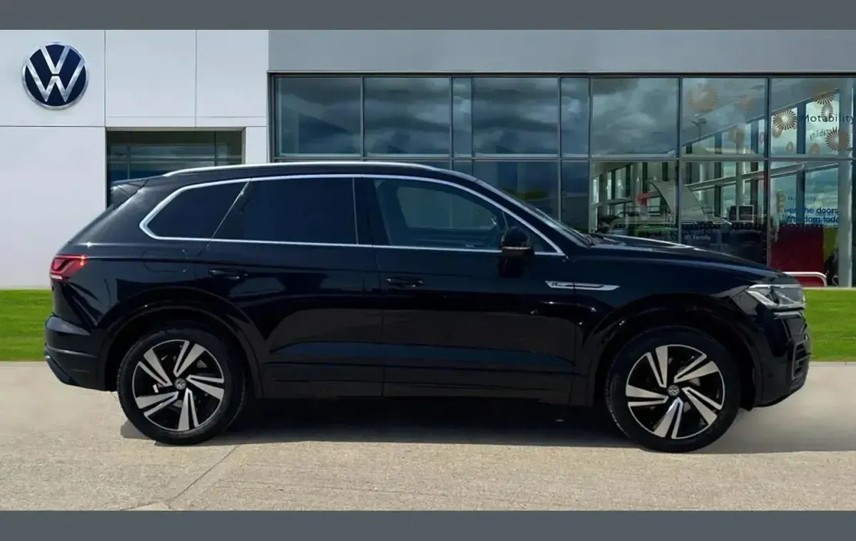 Used VW Touareg R-line 286 HP (210 kW) 2019 Black SUV