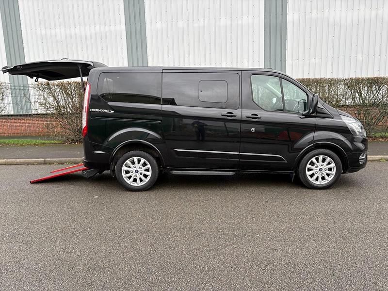 Used Ford Tourneo Titanium 130 HP (95 kW) 2021 Black MPV