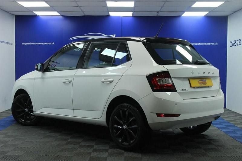 Used Skoda Fabia Colour Edition 60 HP (44 kW) 2019 White Hatchback