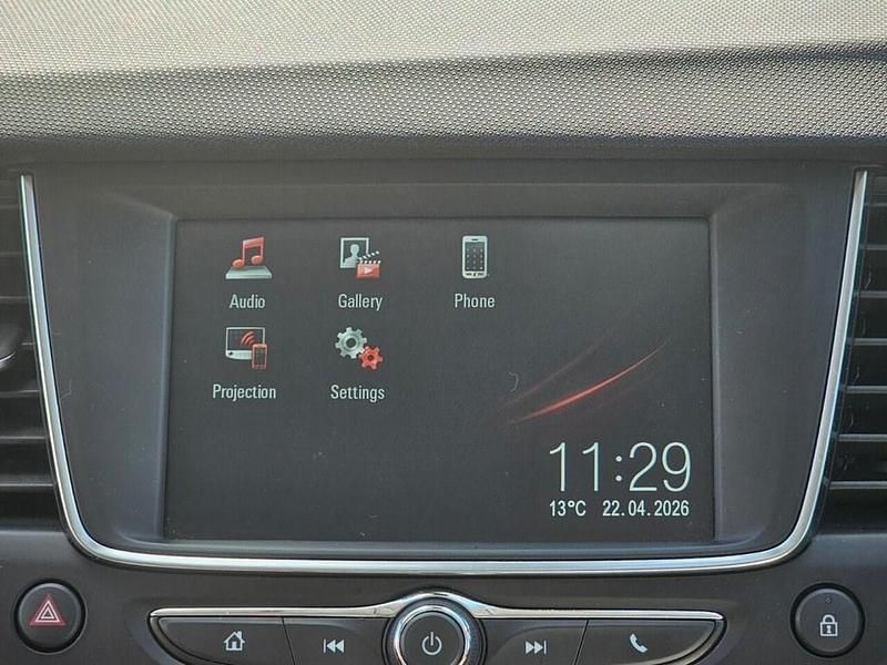 Second-hand Vauxhall Crossland Edition 83 CP (61 kW) 2022 Alb SUV