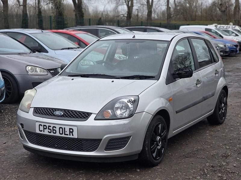 Used Ford Fiesta Style 2007 Silver Hatchback