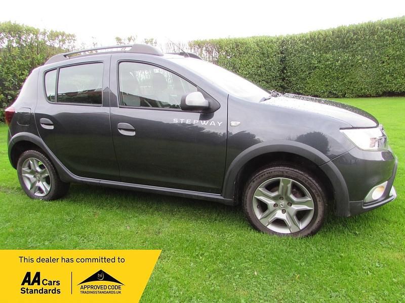 Grey Used 2018 Dacia Sandero Comfort Hatchback | £7,999 (Fair price) - Image 1/3