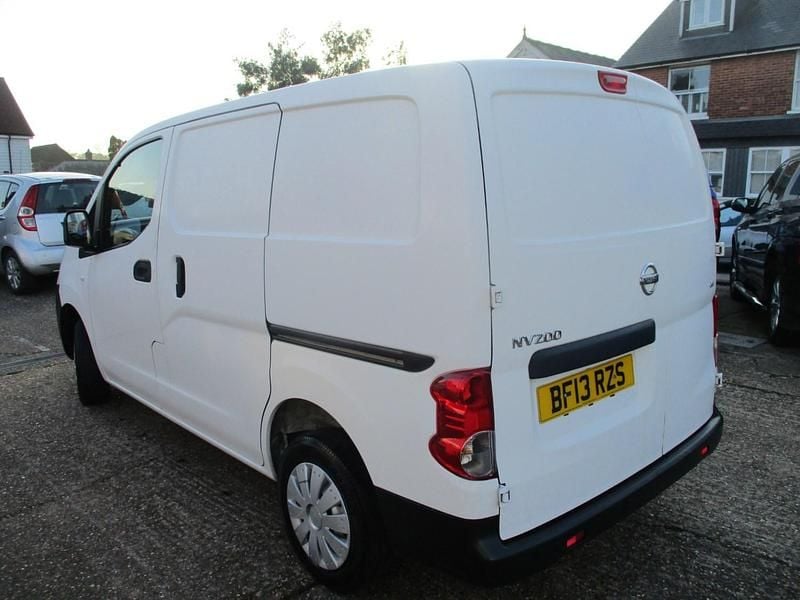 Used Nissan NV200 SE 2013 White MPV