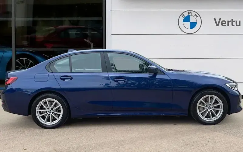 Used BMW 330e Comfort Edition 292 HP (214 kW) 2020 Blue Sedan