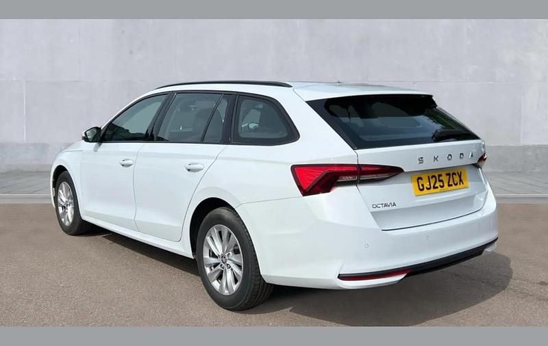 Used Skoda Octavia SE Technology 113 HP (83 kW) 2025 Moon white metallic Estate