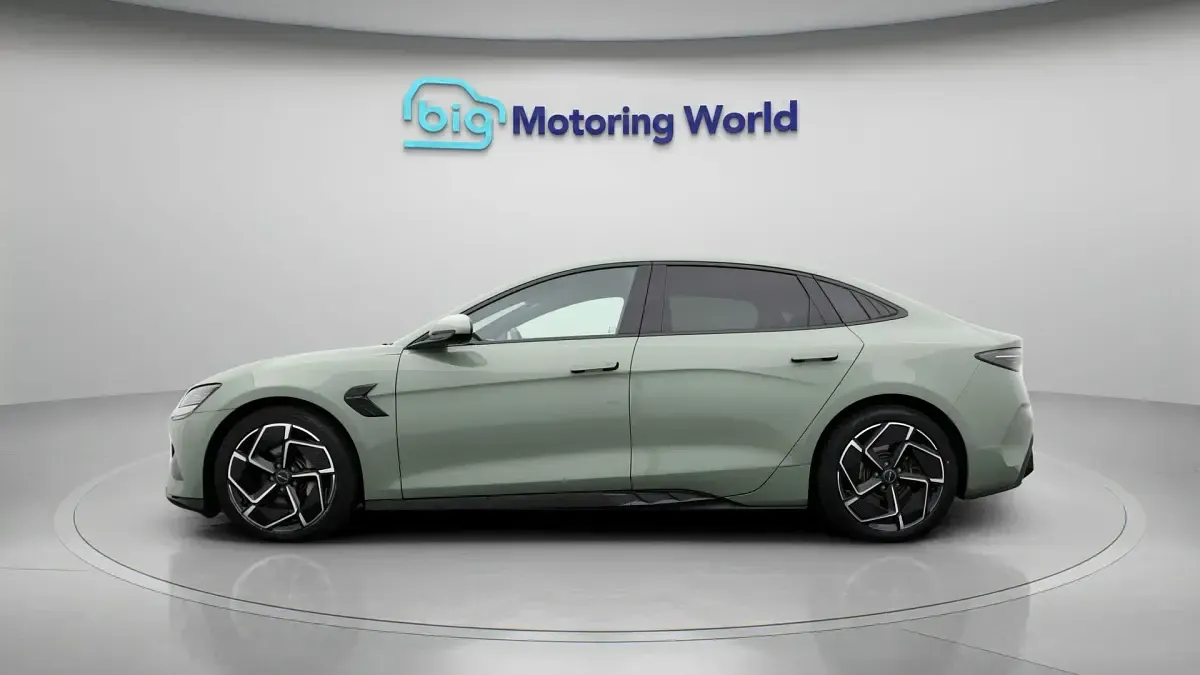 Used BYD Seal 389 kW (530 HP) 2025 Green Sedan