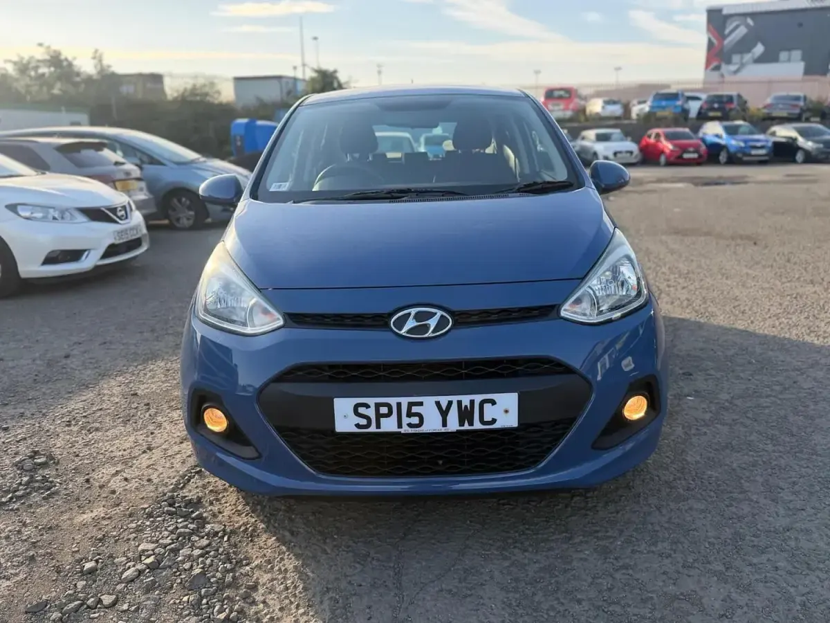 Used Hyundai i10 SE 67 HP (49 kW) 2015 Blue Hatchback