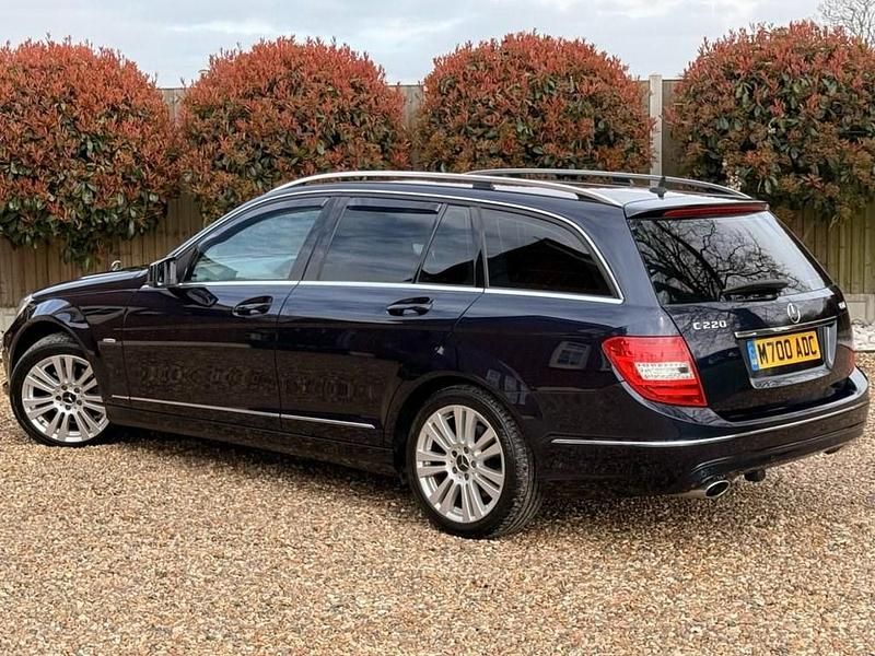 Used Mercedes C220 Elegance 2011 Blue Estate
