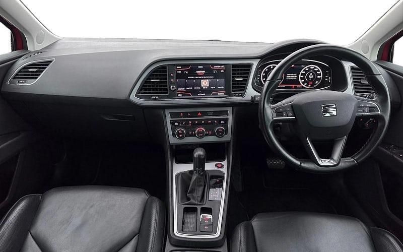 Used Seat Leon XCELLENCE Lux 190 HP (139 kW) 2019 Red Hatchback