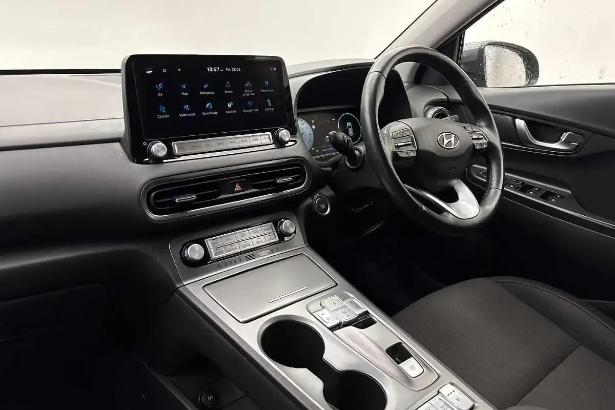 Used Hyundai Kona Premium 150 kW (204 HP) 2022 Grey SUV