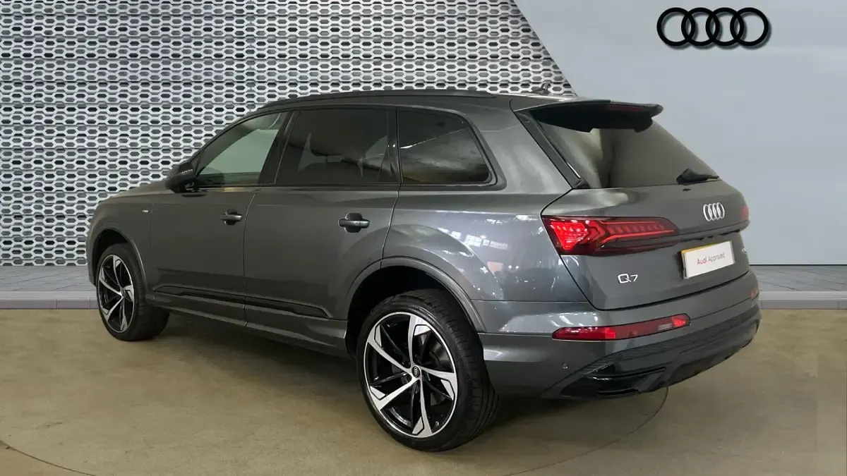 Used Audi Q7 Black Edition 340 HP (250 kW) 2022 Grey SUV