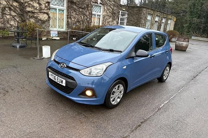 Blue Used 2016 Hyundai i10 Hatchback | £3,999 (Good price) - Image 1/1