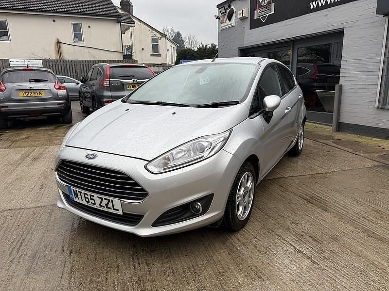 Used Ford Fiesta Titanium 2015 Silver Hatchback