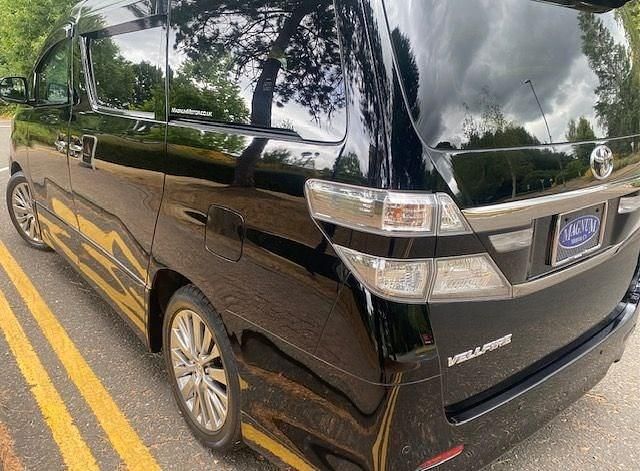 Used Toyota Alphard Edition 2013 Black metallic MPV