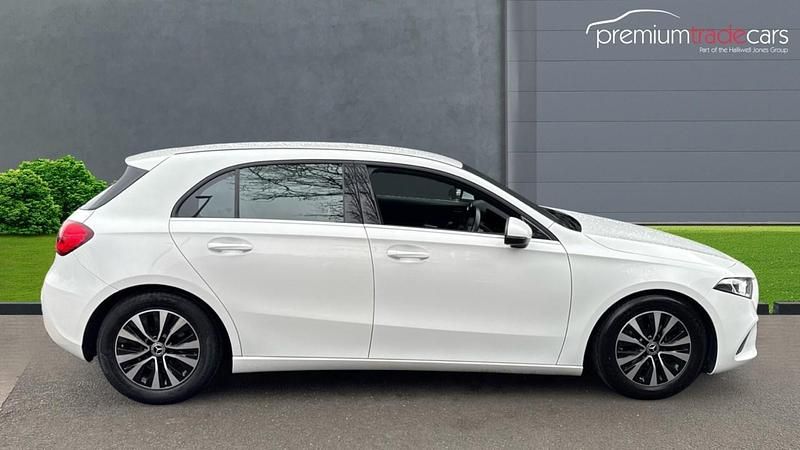 Used Mercedes A180 SE 136 HP (100 kW) 2021 White Hatchback