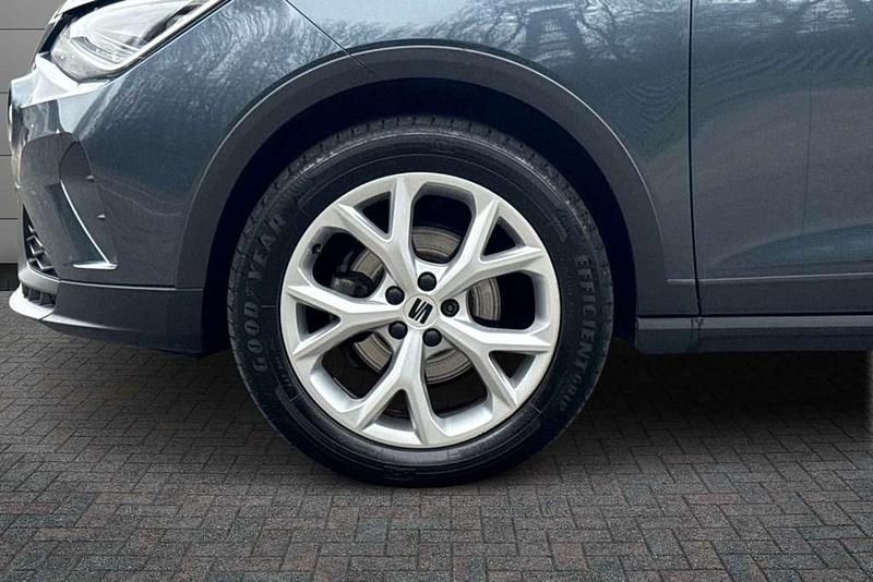 Used Seat Arona FR 108 HP (79 kW) 2023 Grey SUV