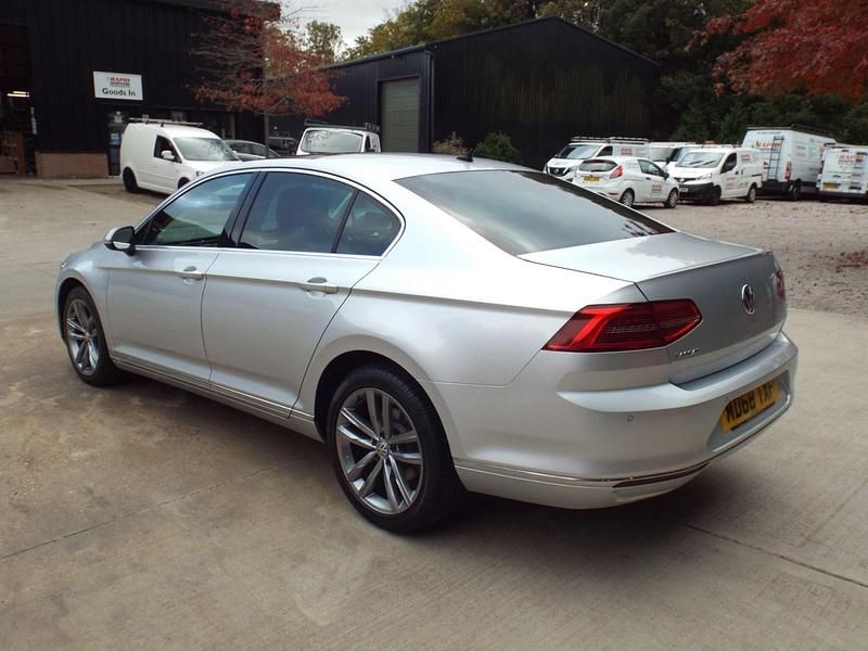 Used VW Passat GT 150 HP (110 kW) 2019 Silver Sedan