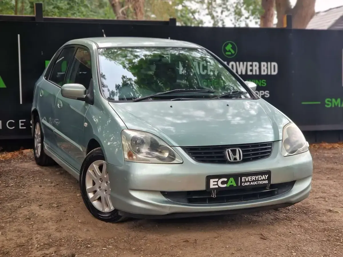 Used Honda Civic SE 108 HP (79 kW) 2003 Silver Hatchback