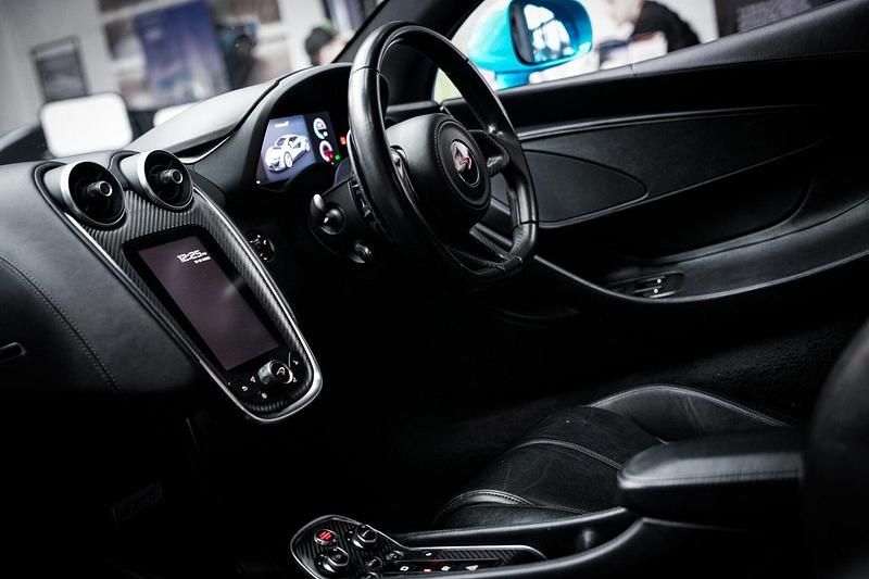 Used McLaren 540C 540 HP (397 kW) 2019 Blue Coupe