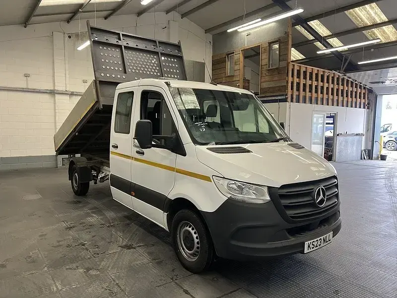 Gebraucht Mercedes Sprinter 2023 Weiß Van