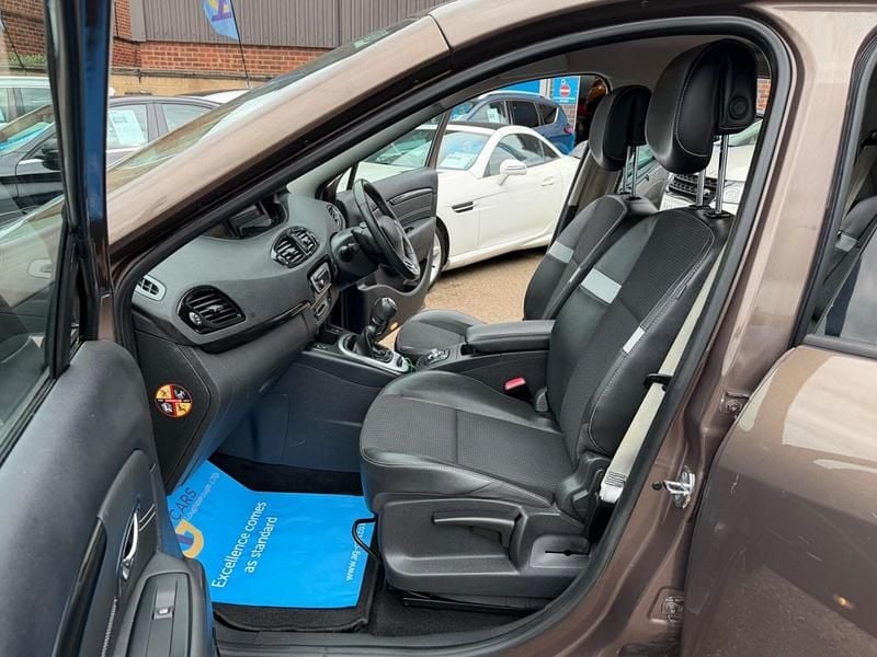 Used Renault Grand Scénic III Bose Edition 110 HP (80 kW) 2014 Bronze MPV