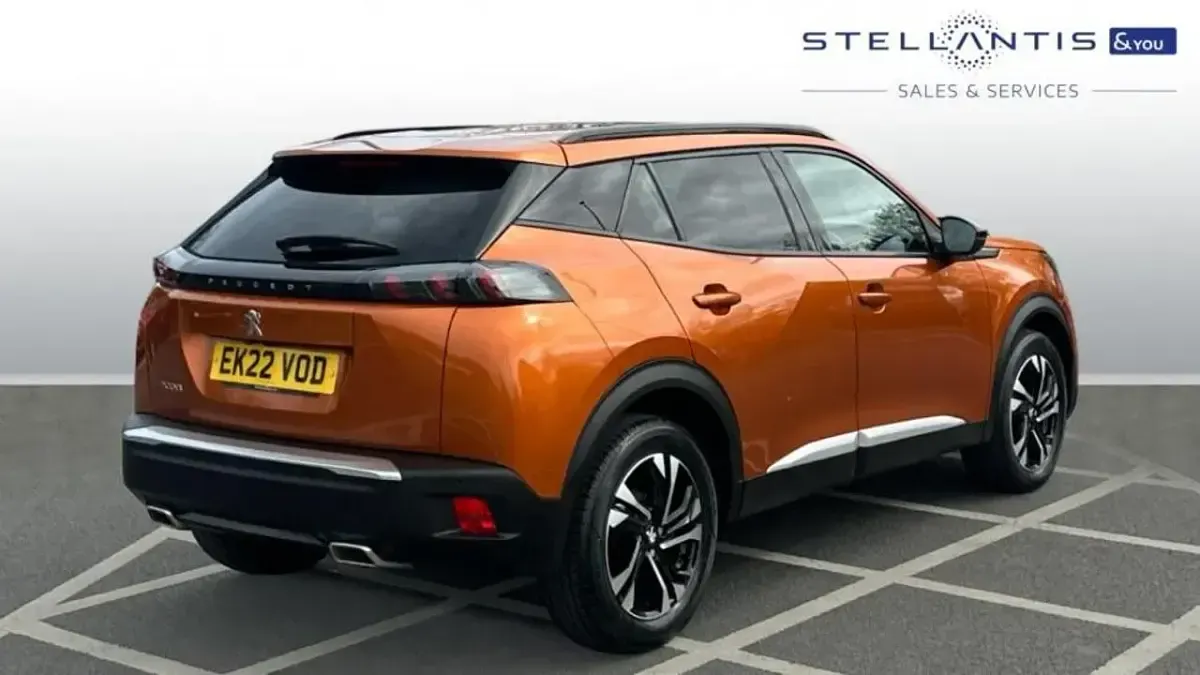 Used Peugeot 2008 Allure Premium 129 HP (94 kW) 2022 Orange SUV