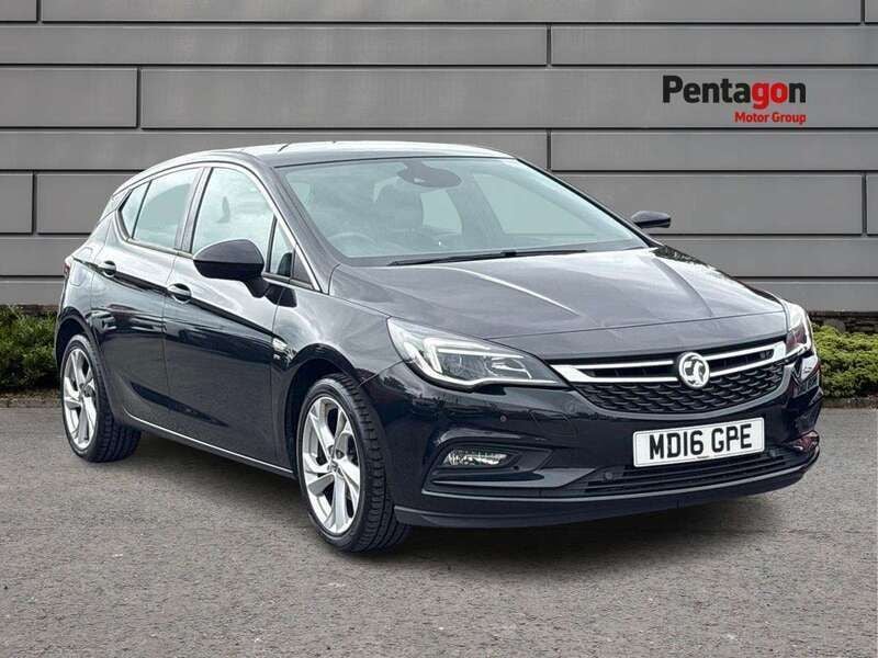 Black Used 2016 Vauxhall Astra SRi Hatchback | £7,250 (Fair price) - Image 1/4