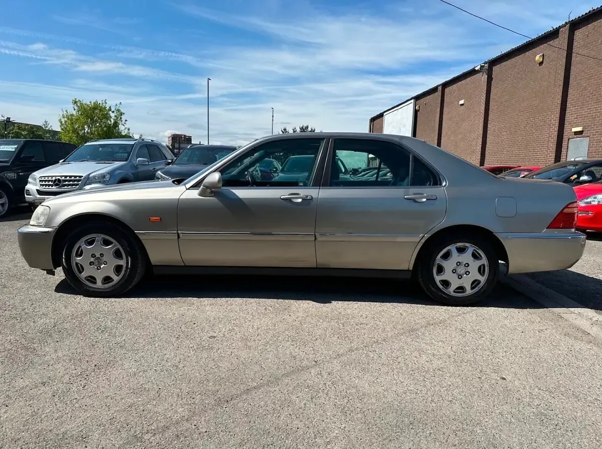Used Honda Legend 205 HP (150 kW) 2001 Gold Sedan