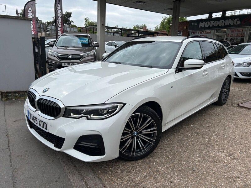 White Used 2020 BMW 320 M Sport Estate | £22,500 (Fair price) - Image 1/3