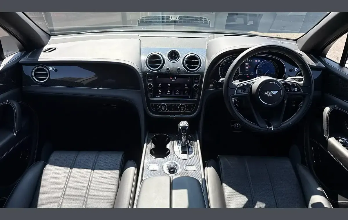 Used Bentley Bentayga 550 HP (404 kW) 2020 Grey SUV