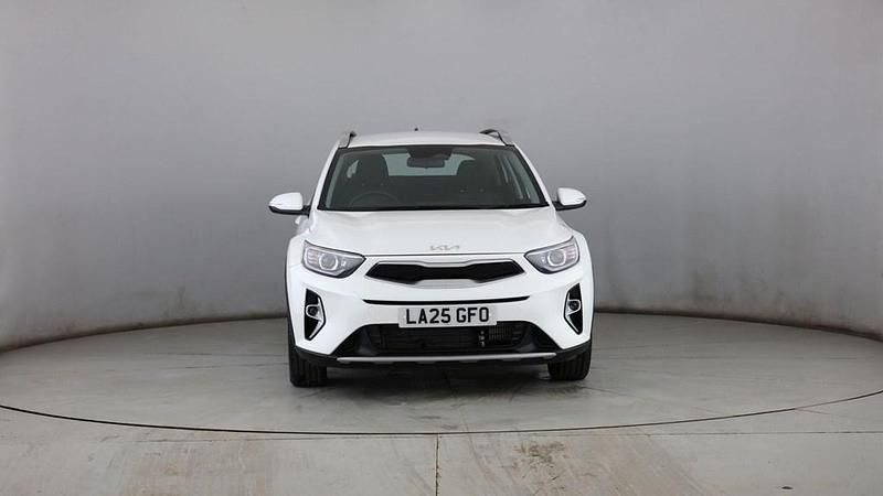New Kia Stonic 2025 White SUV