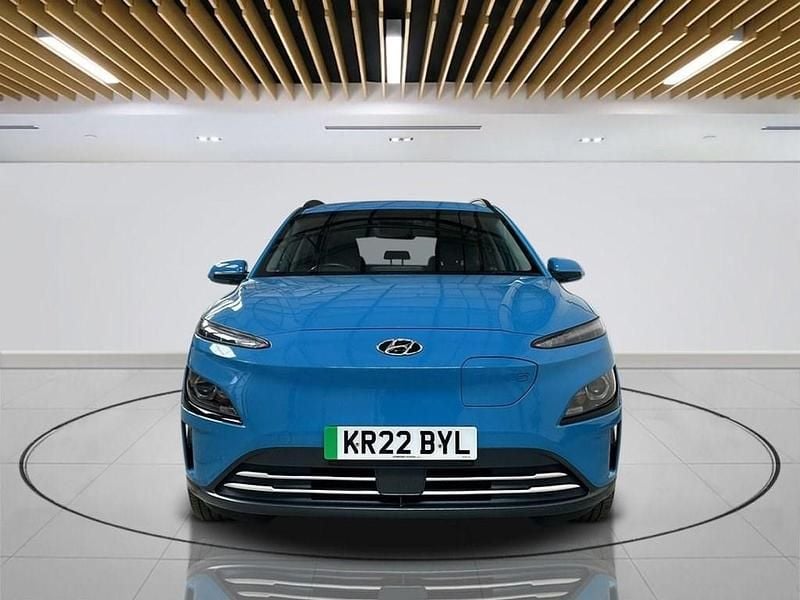 Second-hand Hyundai Kona SE 100 kW (136 CP) 2022 Albastru SUV