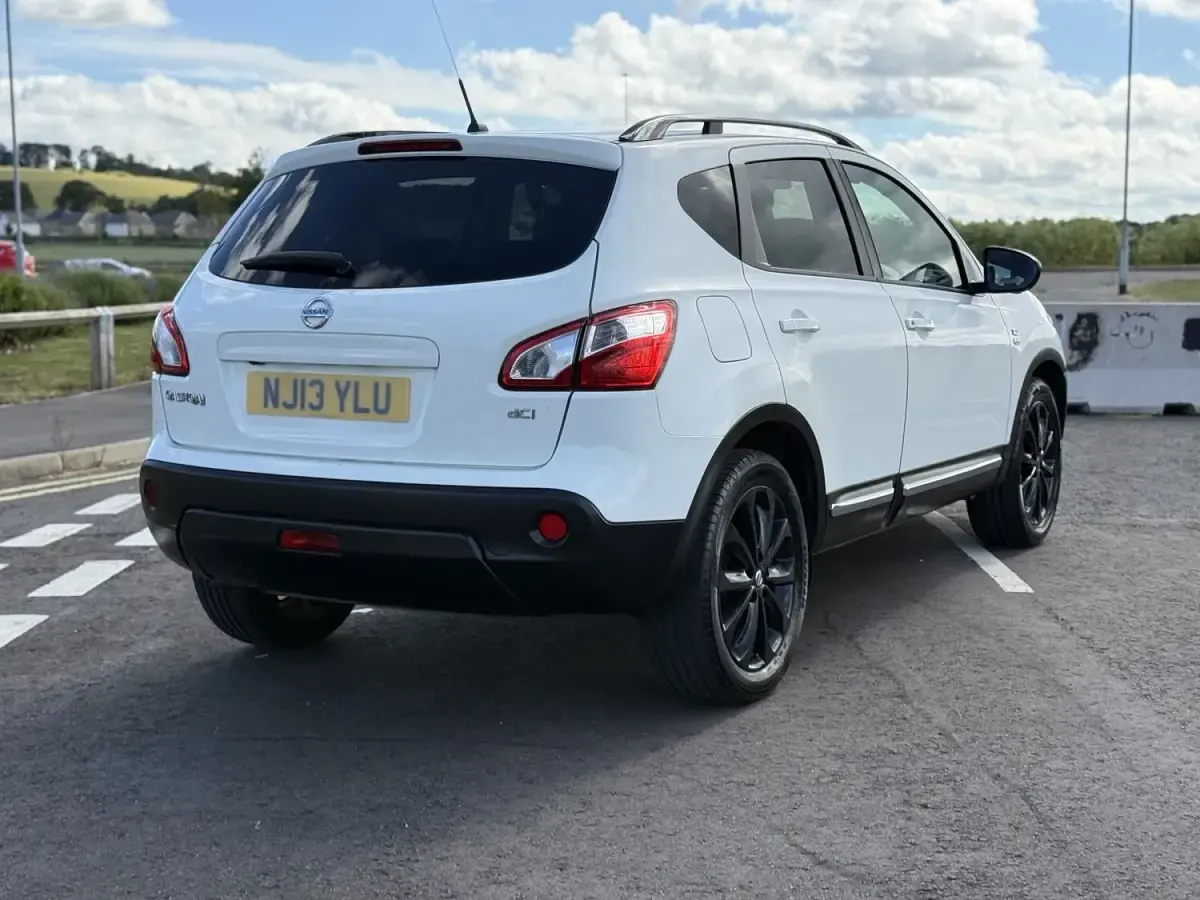 Used Nissan Qashqai 360º 110 HP (80 kW) 2013 White SUV