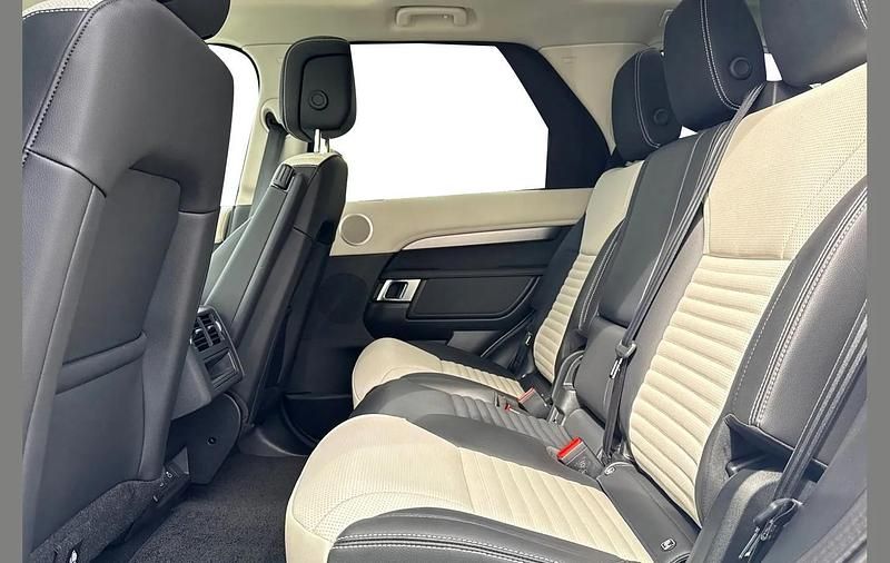 Usado Land Rover Discovery 5 SE Dynamic 344 CV (253 kW) 2025 Blanco SUV