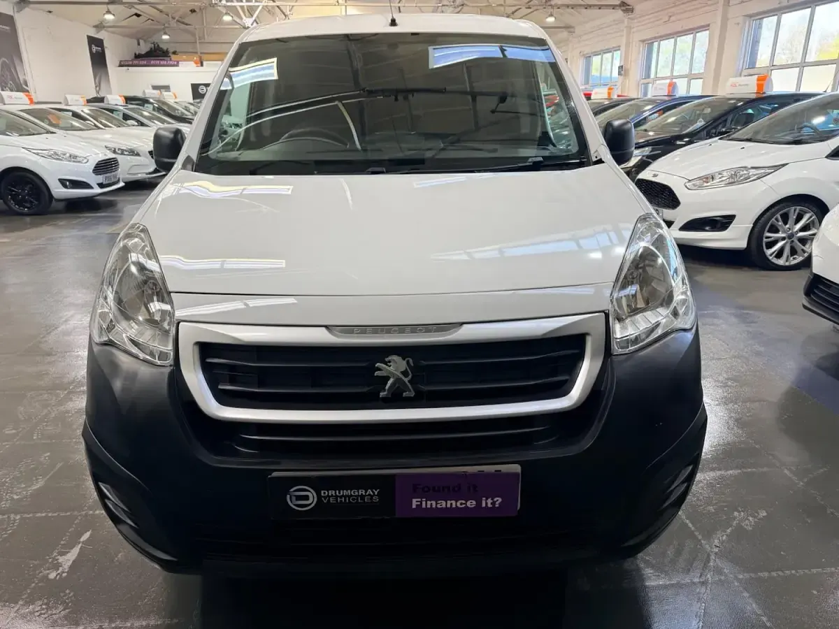 Used Peugeot Partner 2018 White