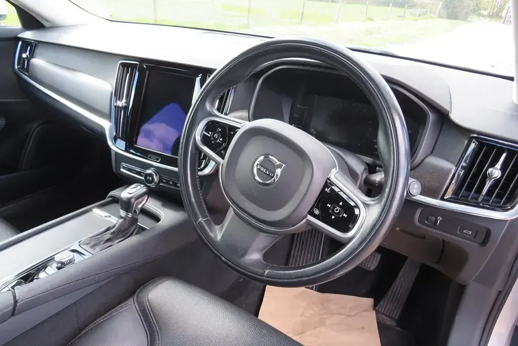 Usado Volvo V90 CC 2017 Prateado Carrinha