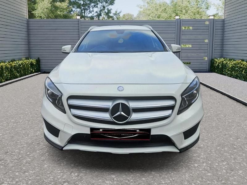 Used Mercedes GLA200 AMG line 136 HP (100 kW) 2015 White SUV