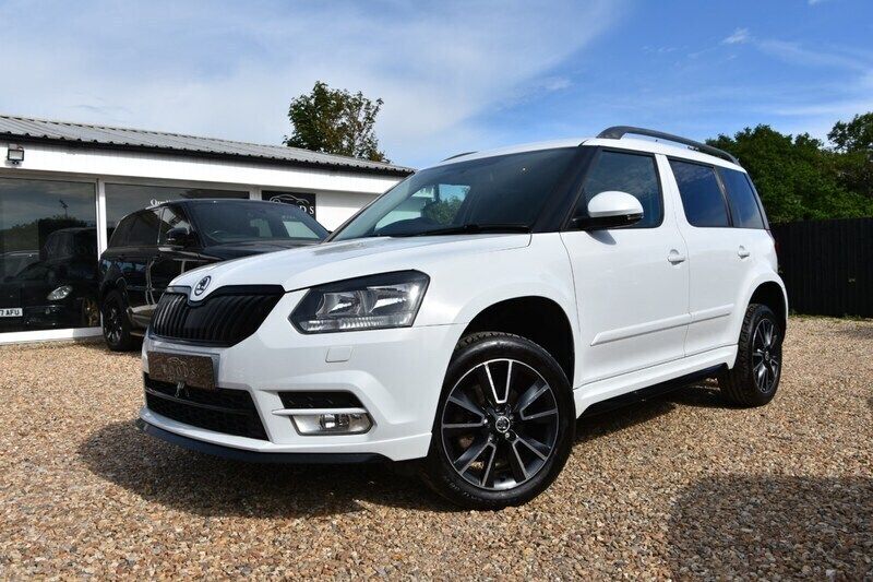 White Used 2015 Skoda Yeti SUV | £7,495 (Fair price) - Image 1/4