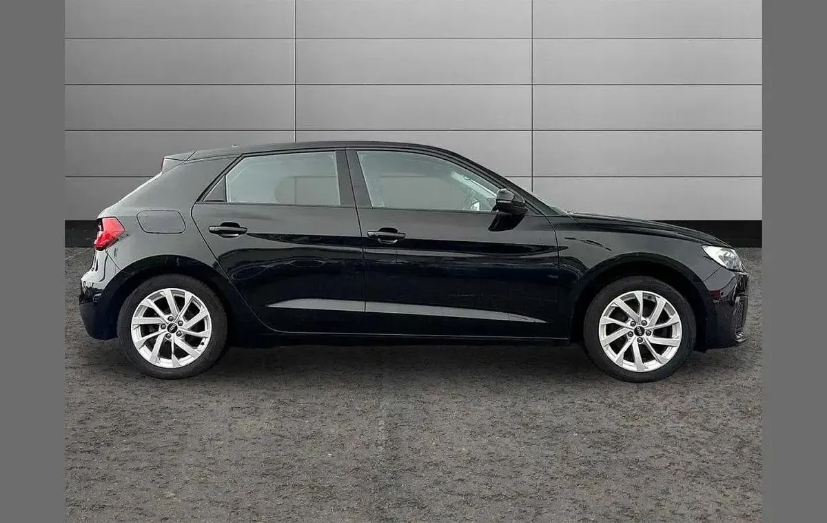 Used Audi A1 Sport 108 HP (79 kW) 2022 Black SUV