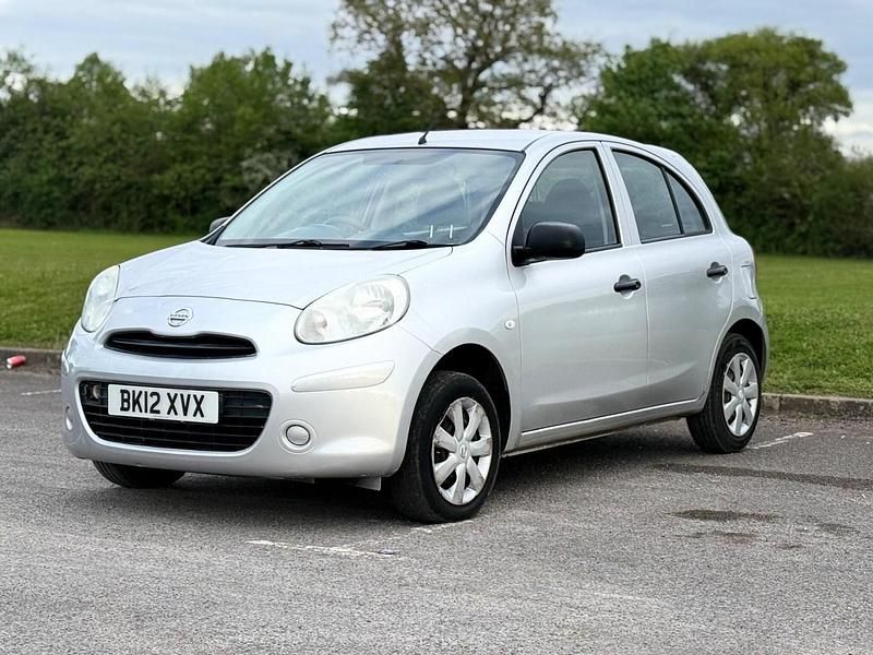 Usado Nissan Micra Visia 2012 Prateado Citadino