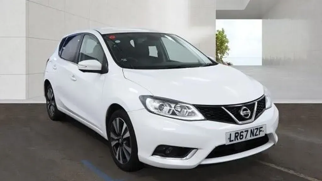 Used Nissan Pulsar S 115 HP (84 kW) 2017 White Hatchback