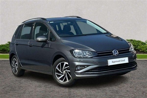 Used 2019 VW Golf Sportsvan Match MPV | £14,995 (Fair price) - Image 1/4